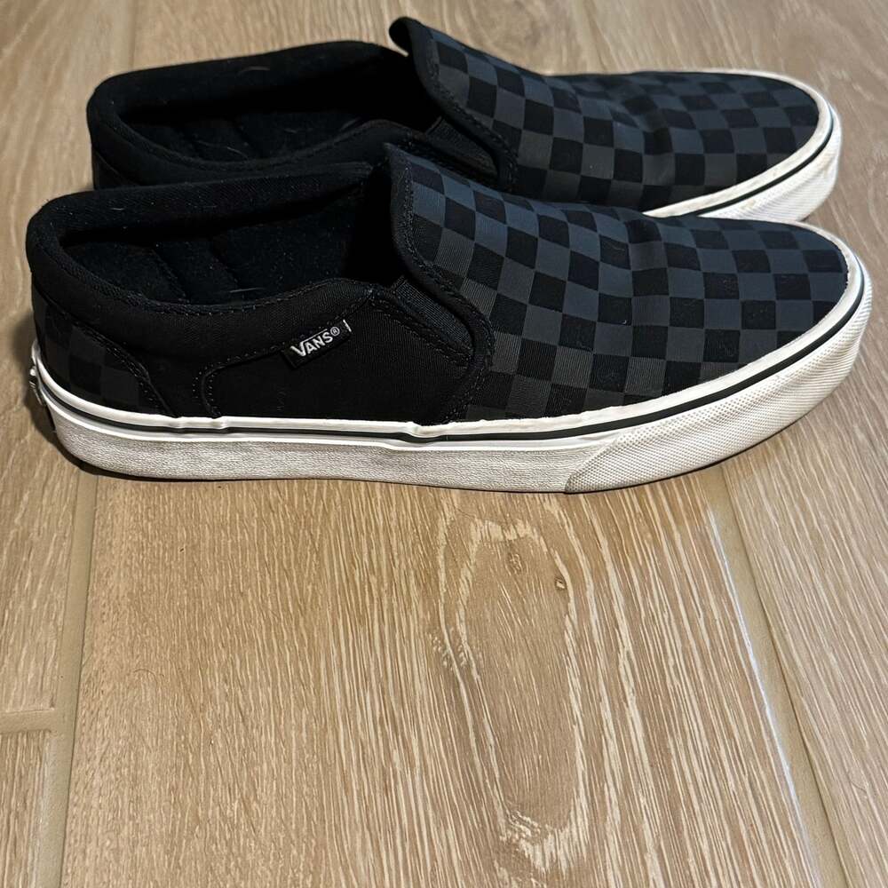 GENTLY USED! Vans Off the Wall Unisex Classic... - Picture 2 of 3